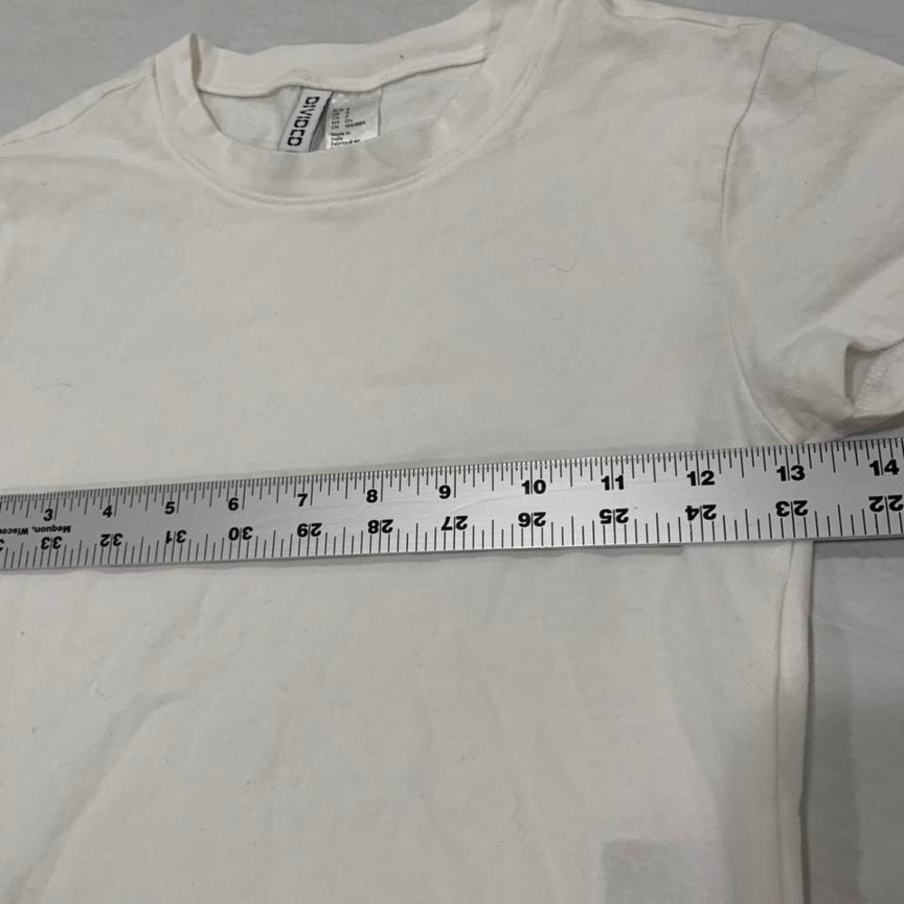Y2K H&M Divided White Baby Tee Minimalist Renaissance Basic Small Indie off Duty - Picture 8 of 8